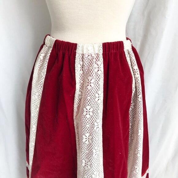 Vintage carefree fashions velvet/lace skirt size S - Picture 2 of 7